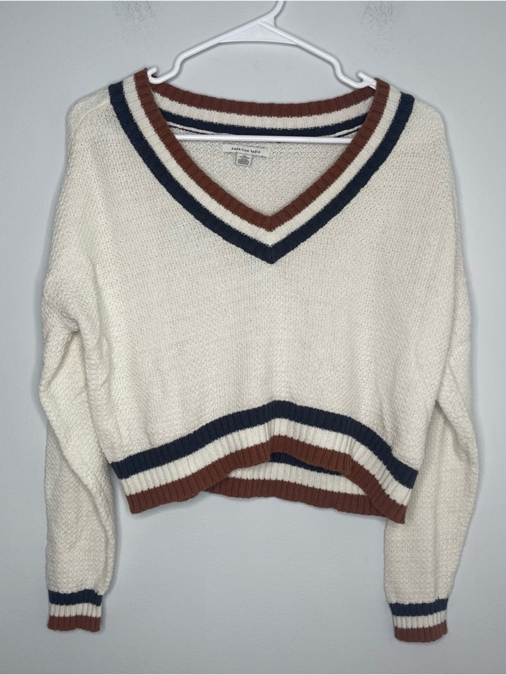 American Eagle Outfitters Sweater Vneck Size XXS
